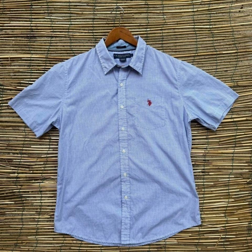 U.S. Polo Assn Slim Fit Button Down Shirt Size Large‎ Short Sleeve